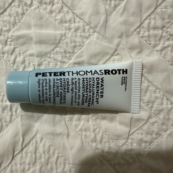 Peter Thomas Roth Water Drench Hydrating Moisturizer - White and Light Blue - Picture 1 of 4